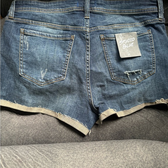 Studio Blue denim shorts (Stitch Fix), size 33. - Picture 3 of 4